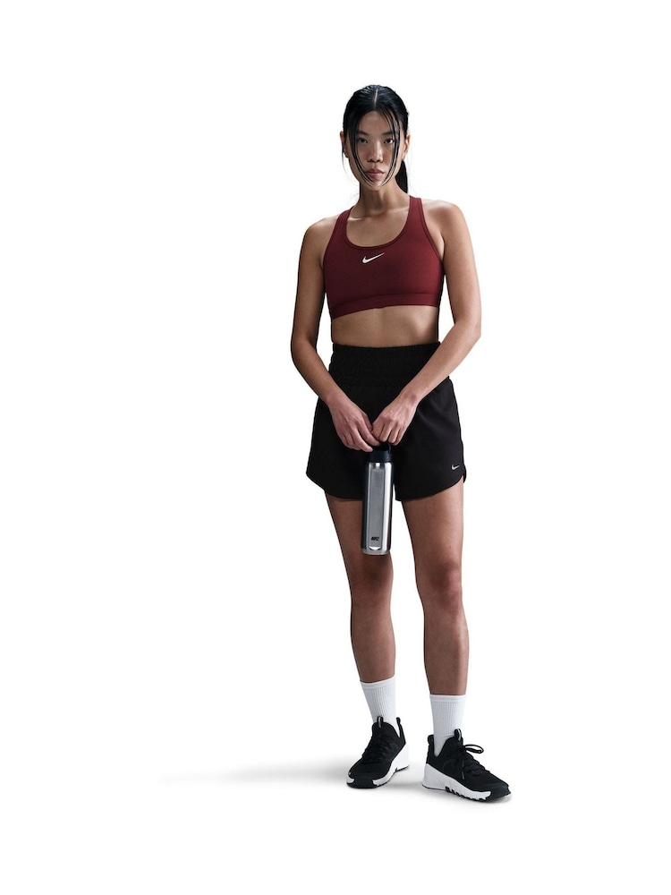 Donker team rood - Nike Medium Swoosh Support Padded Sports Bra - Image 5 of 10