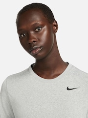 Schwarze Puppe Flieder - Nike Dri-FIT T-Shirt - Bild 2 von 5