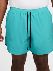 Nike Cactus Blue Dri-FIT Stride 7 Inch 2-In-1 Running Shorts - Image 11 of 18
