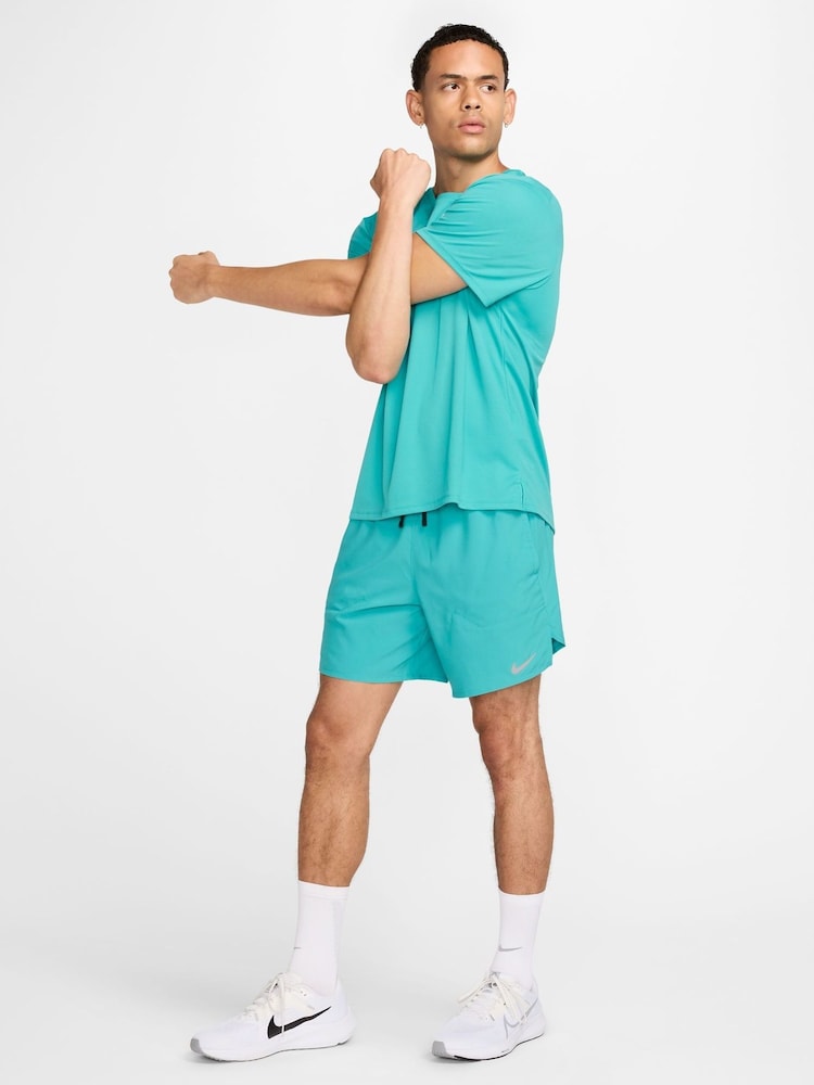 Nike Cactus Blue Dri-FIT Stride 7 Inch 2-In-1 Running Shorts - Image 9 of 18