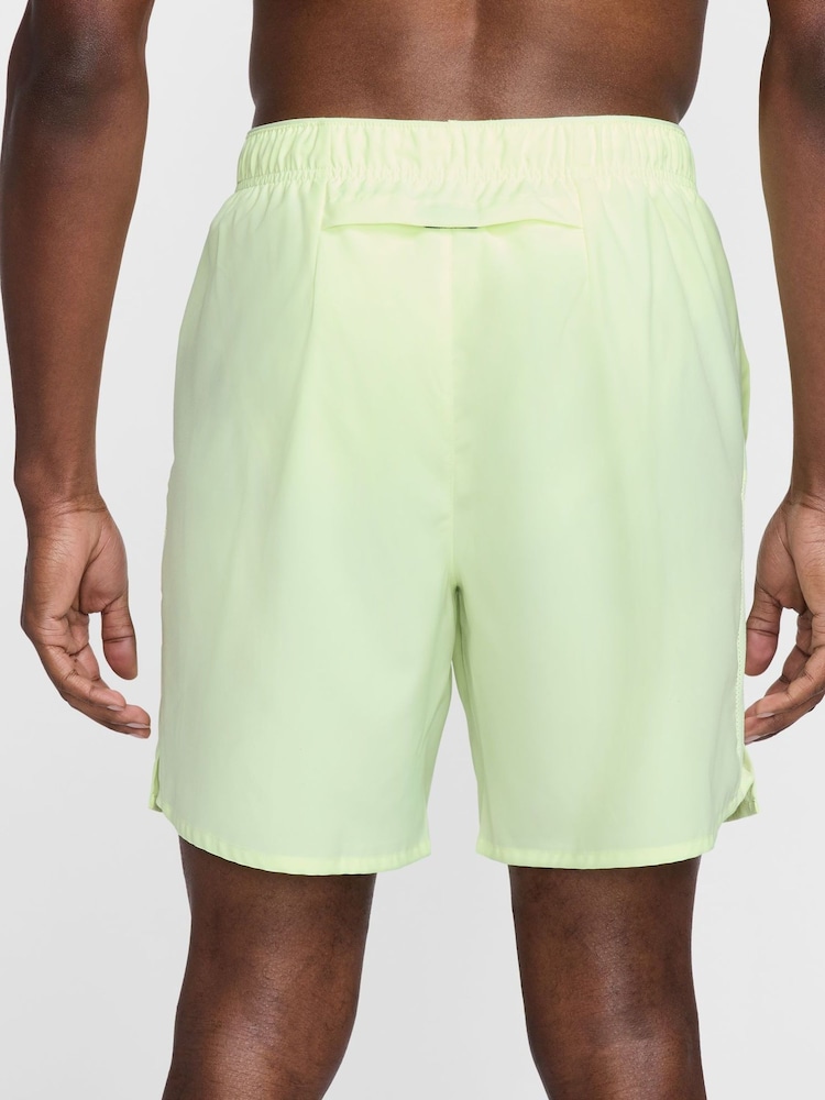 Лаймово-зелений - 7 Дюйм - Nike Шорти для бігу Challenger Dri-FIT 7 дюймів на підкладці - Image 2 of 9