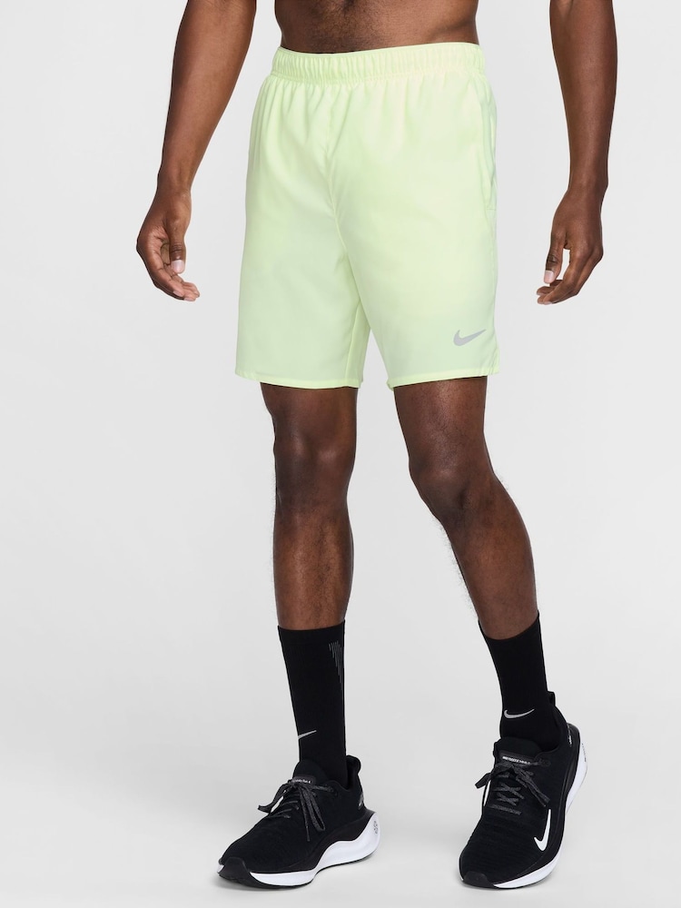 Лаймово-зелений - 7 Дюйм - Nike Шорти для бігу Challenger Dri-FIT 7 дюймів на підкладці - Image 3 of 9