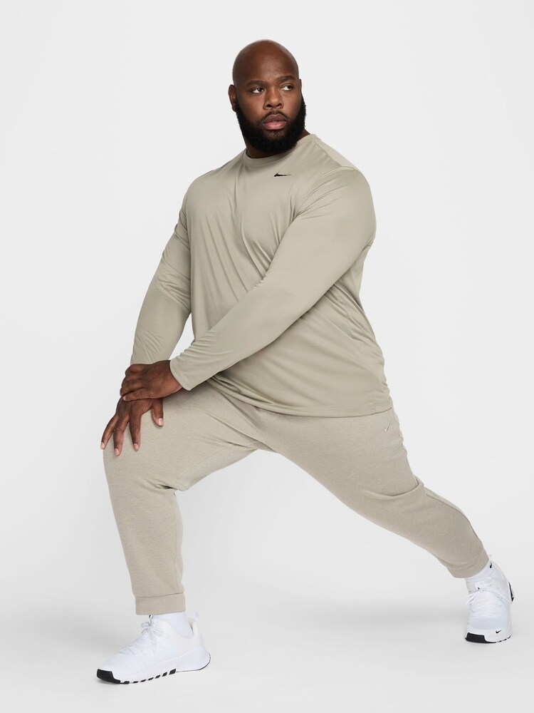 Lahka armada - Majica Nike Dri-FIT Legend Training  - Slika 7 iz 7