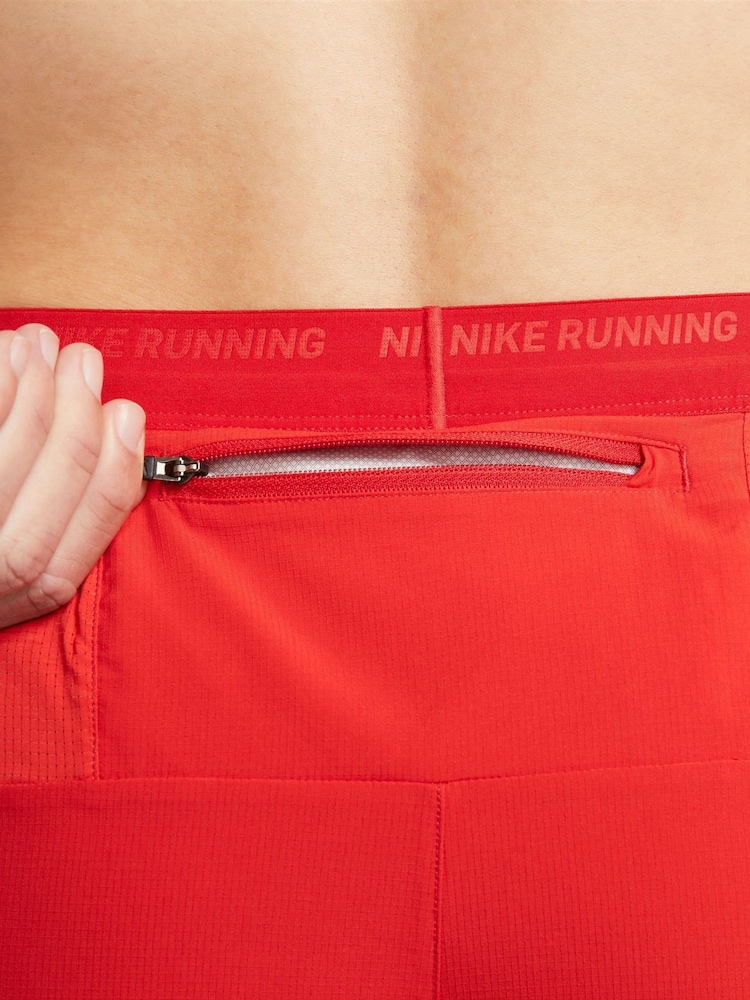 Czerwony University - Nike Dri-FIT Stride 7 Inch Running Shorts - Image 4 of 11
