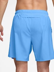 Синий в университетском стиле - Nike Challenger Dri-FIT 7 Inch 2-in-1 Running Shorts - Изображение 2 из 5