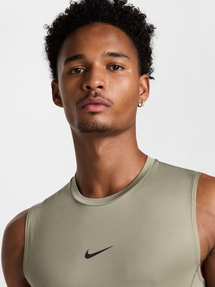 Nike Pro Dri-FIT Tight Sleeveless Training Top - Image 3 of 5