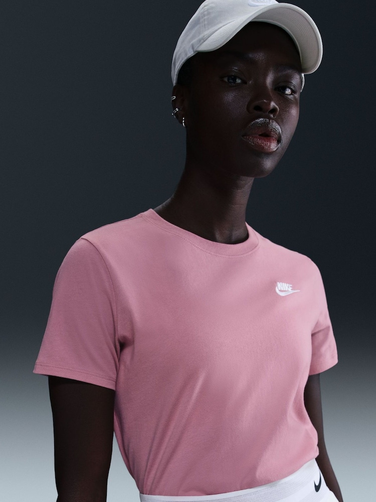 Nike Hyper Pink Sportswear Club Essentials T-Shirt - Image 4 of 7