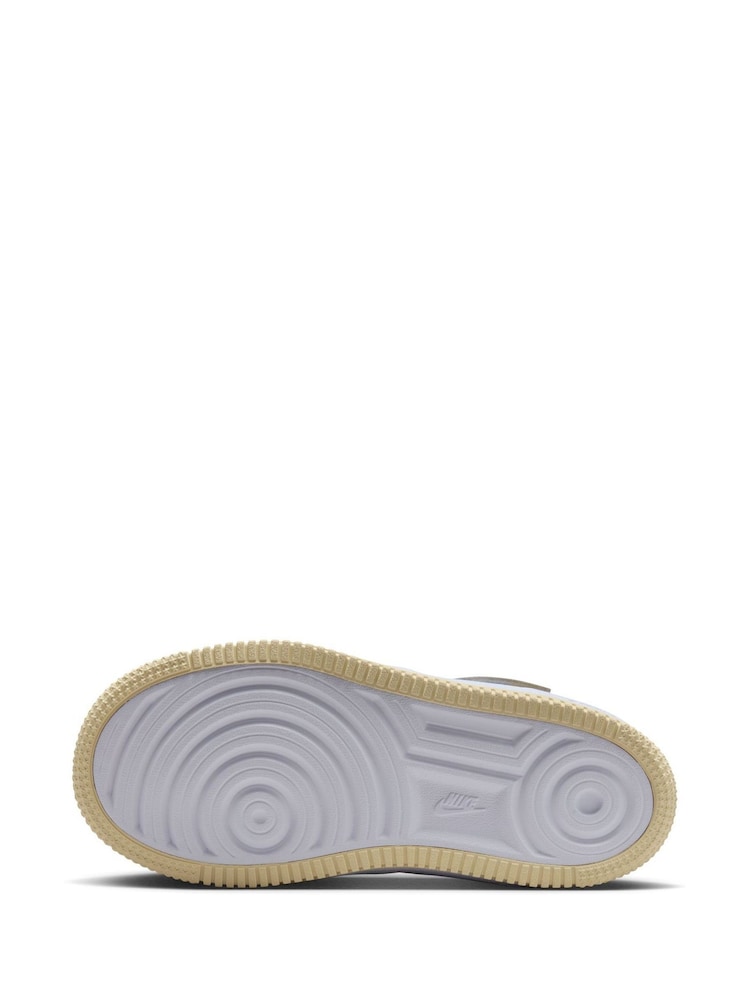 Nike White Natural Junior Air Force 1 Low Easy On Trainers - Image 4 of 9