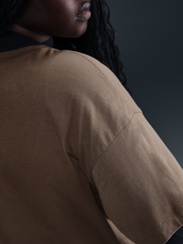 Nike Brown Curve Sportswear Essential T-Shirt - Image 10 of 11