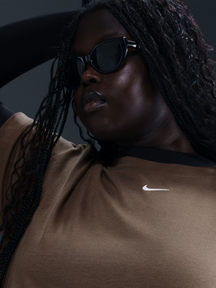 Nike Brown Curve Sportswear Essential T-Shirt - Image 3 of 11