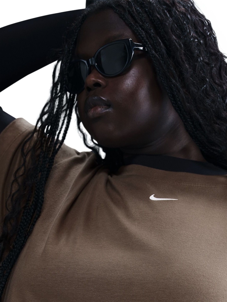 Nike Brown Curve Sportswear Essential T-Shirt - Image 8 of 11