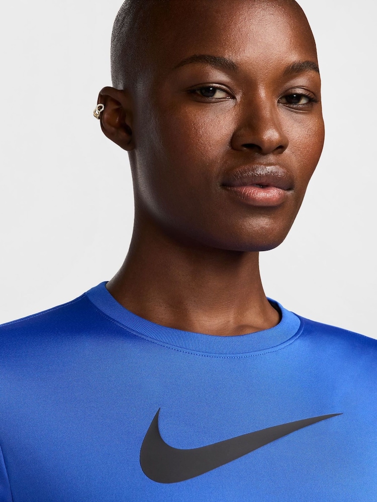 Nike Hyper Royal Blue Dri-FIT Graphic Swoosh Short Sleeve T-Shirt - Image 4 of 4