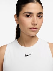 Biały - Sukienka Nike Dri-FIT Victory - Image 8 of 8