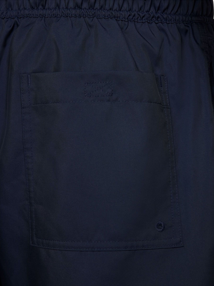 Obsidiana - Pantalones cortos tejidos con diseño fluido de Nike Club - Imagen 7 de 7