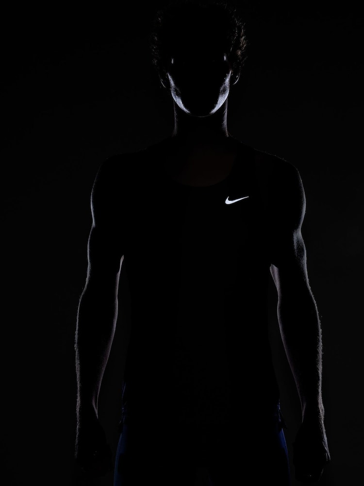 Obsidian - Tekaška majica brez rokavov Nike Fast Dri-FIT Running Singlet - Slika 5 iz 5