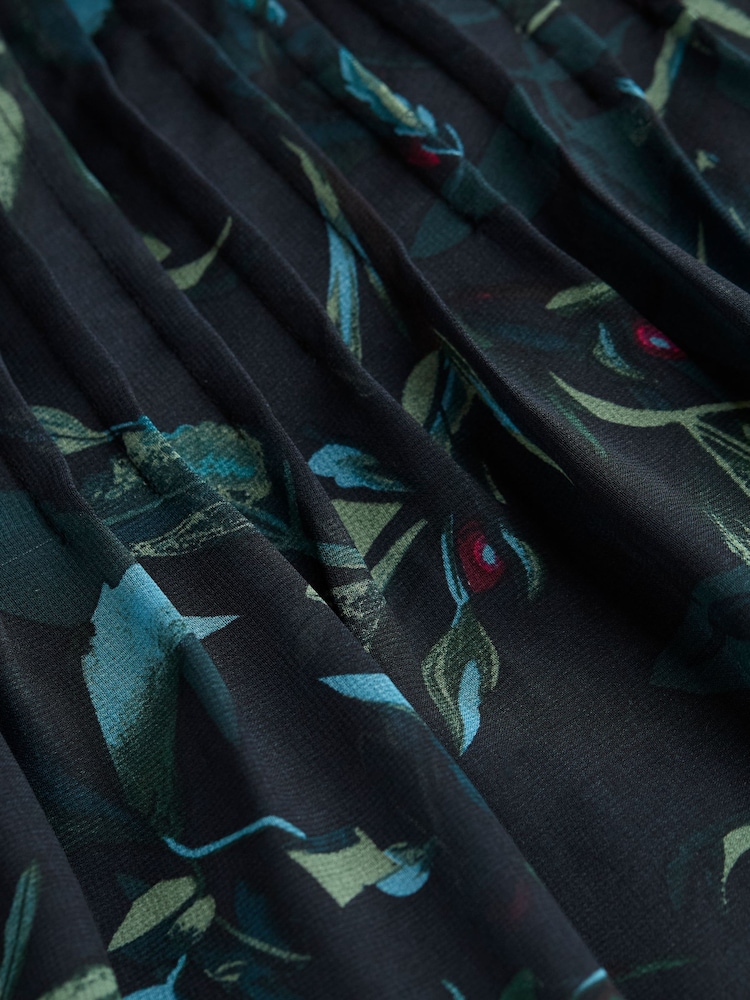 Black Dark Skies Nadine Pleat Skirt - Image 6 of 6