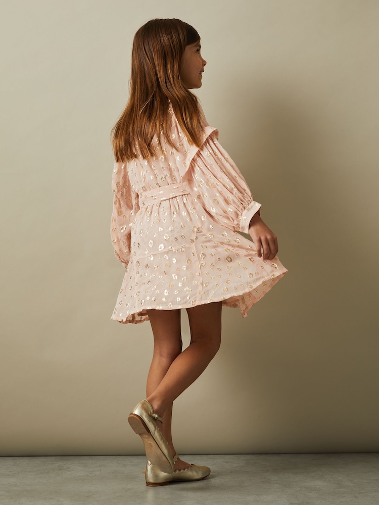 فستان جاكار برّاق مزيّن بطبعة بأكمام منفوشة Allie من Reiss - Image 3 of 5