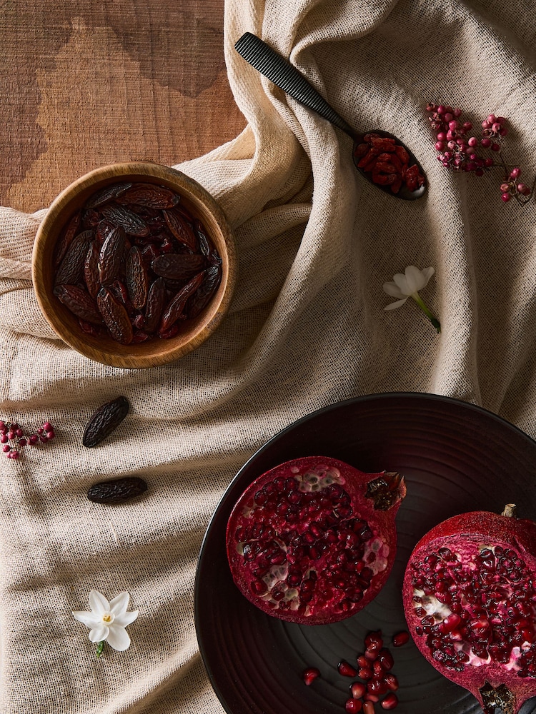 Pomegranate and Black Lily 200ml Fragranced Reed Refill Diffuser - Image 2 of 3