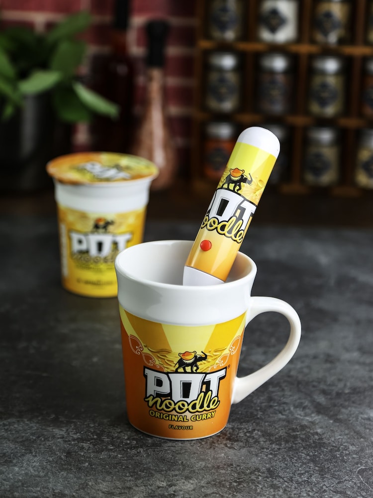 Pot Noodle Curry Mug and Spinning Fork - Image 1 of 3