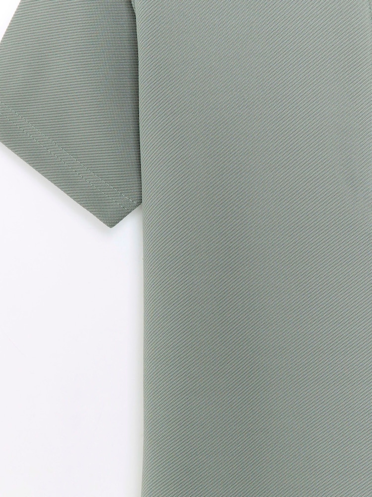 River Island Green Boys Smart Twill Zip 100% Cotton Polo Shirt - Image 3 of 3 River Island Green Boys Smart Twill Zip 100% Cotton Polo Shirt - Image 3 of 3