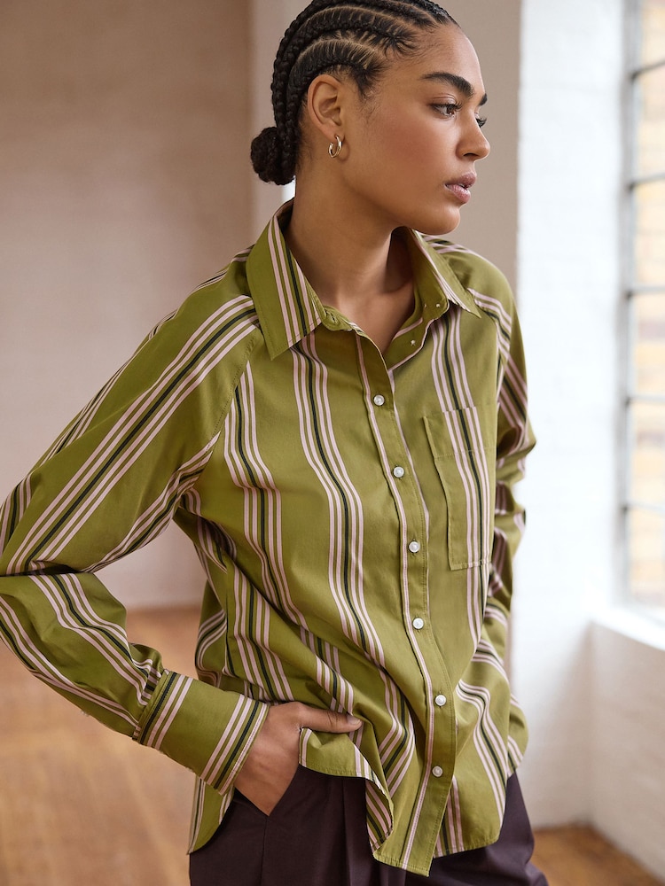 Vert olive rayé - Girlfriend Oversized Long Sleeve Shirt - Image 3 of 8