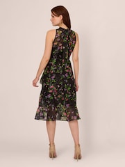 Adrianna Papell Bedrucktes Midi-Kleid mit Neckholder in Schwarz - Bild 2 von 7