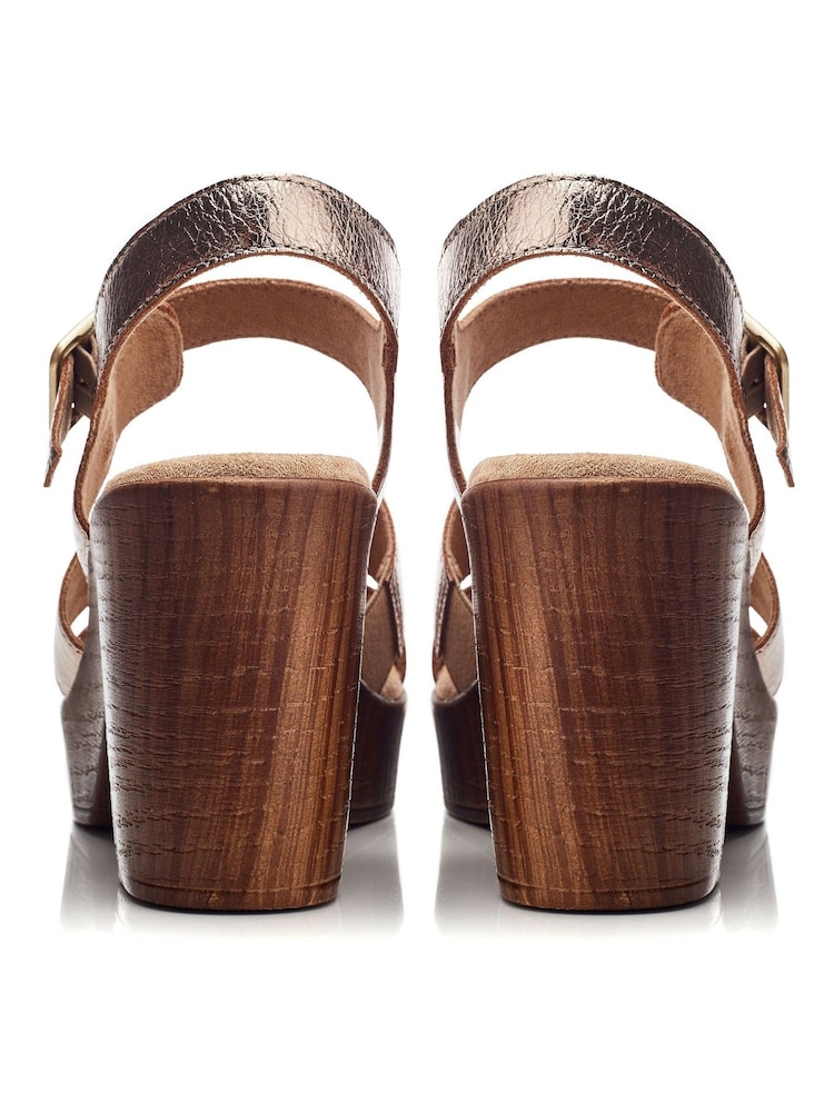 Moda In Pelle Moniqua Three Band Comfort Platform Sandals - Image 2 of 4