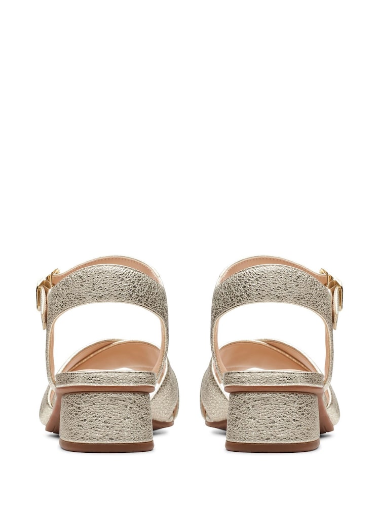 Clarks Gold Lea Serina35 Cross Sandals - Image 2 of 6