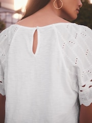 Blanco - Broderie Boho Short Sleeve Ric Rac Top - Imagen 5 de 8