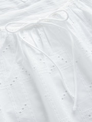 Blanco - Broderie Boho Short Sleeve Ric Rac Top - Imagen 7 de 8
