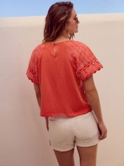 Naranja con puntadas de contraste - Broderie Boho Short Sleeve Ric Rac Top - Imagen 3 de 7