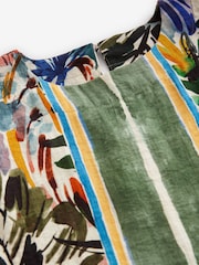 Estampado de palmeras abstracto en tonos de verde - Camiseta texturizada de corte recto  - Image 7 of 8