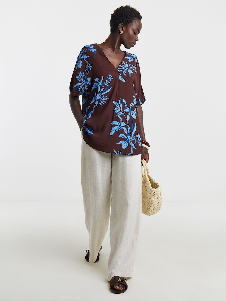 JD Williams Brown Printed Crinkle Tunic Top - Image 1 of 4 JD Williams Brown Printed Crinkle Tunic Top - Image 1 of 4
