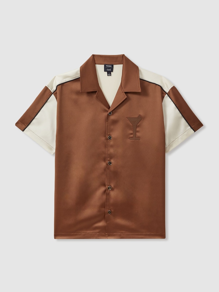 Reiss Tobacco/Ecru Noto Ché Satin Effect Colourblock Cuban Collar Shirt - Image 1 of 5