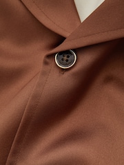 Reiss Tobacco/Ecru Noto Ché Satin Effect Colourblock Cuban Collar Shirt - Image 5 of 5