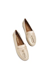 Dorado - Carvela Comfort Tuscany Loafer Tassle Shoes - Imagen 3 de 5