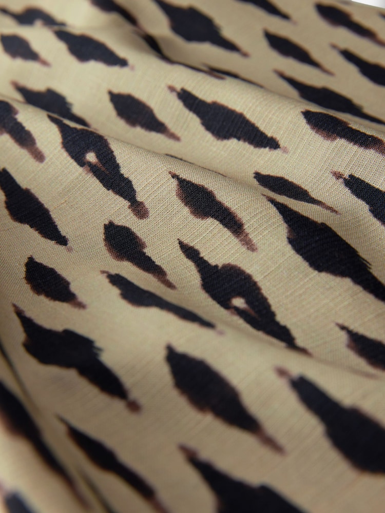 Neutral Dash Print Short Sleeve Tie Neck Bardot Top - Image 6 of 7