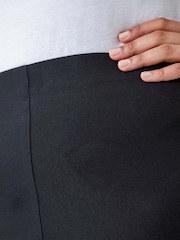 Roman Black Knee Length Stretch Shorts - Image 5 of 5