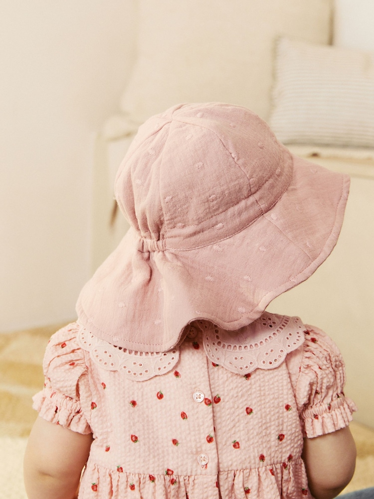 Neutral/Blush Dobby 100% Cotton Baby Hats 2 Pack (0mths-2yrs) - Image 3 of 9