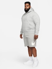 Gris oscuro jaspeado - Pantalones cortos de polar con detalle del logo Club de Nike - Imagen 1 de 10