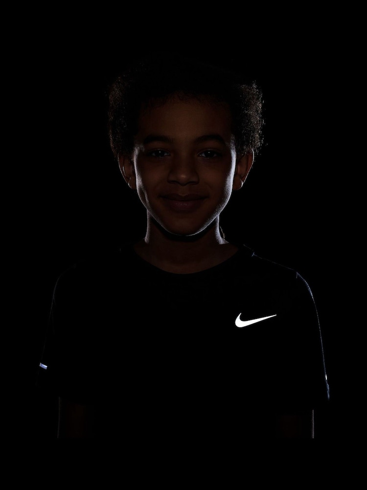 Czarny - Nike Dri-FIT Miler Training Top - Image 7 of 12