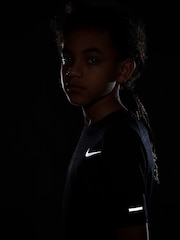 črna - Trening majica Nike Dri-FIT Miler - Slika 8 iz 12