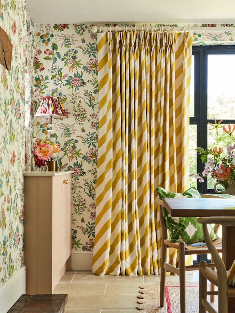 Harlequin Peridot Ruby Woodland Floral 10.05M Wallpaper - Image 2 of 6