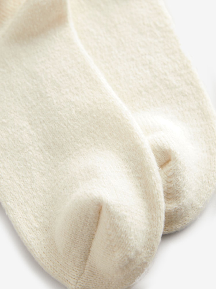 Crema - Pack de 1 par de calcetines tobilleros holgados hasta el tobillo - Imagen 3 de 3 Crema - Pack de 1 par de calcetines tobilleros holgados hasta el tobillo - Imagen 3 de 3