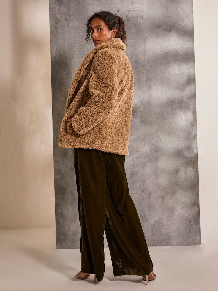 FatFace Maggie Natural Short Teddy Coat - Image 2 of 5 FatFace Maggie Natural Short Teddy Coat - Image 2 of 5