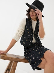 FatFace Quinn Black Ditsy Paisley Quilted Waistcoat - Image 5 of 7
