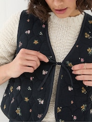 FatFace Quinn Black Ditsy Paisley Quilted Waistcoat - Image 6 of 7