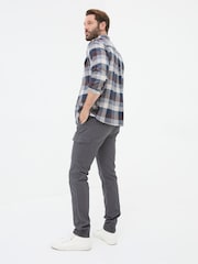 Серый - FatFace Cuffed Cargo Trousers - Изображение 2 из 6