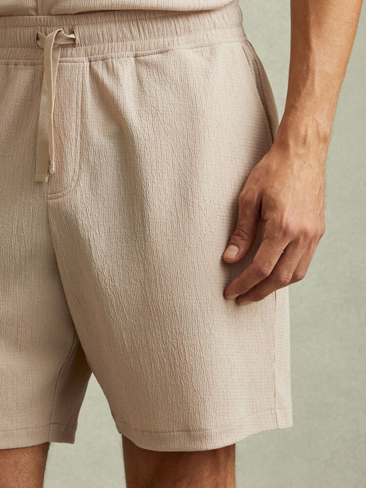 Reiss Oatmeal Rihad Textured Crepe Drawstring Shorts - Image 3 of 5