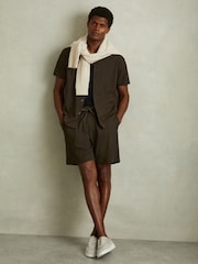 Reiss Dark Olive Green Rihad Textured Crepe Drawstring Shorts - Image 3 of 6